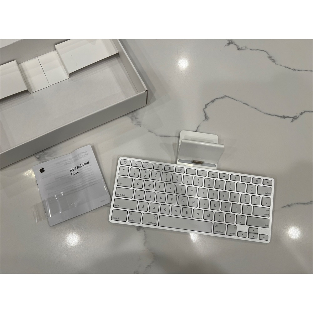 NICE Genuine Apple A1359 Keyboard Dock for 30-Pin iPad (1st/2nd/3rd Generation)